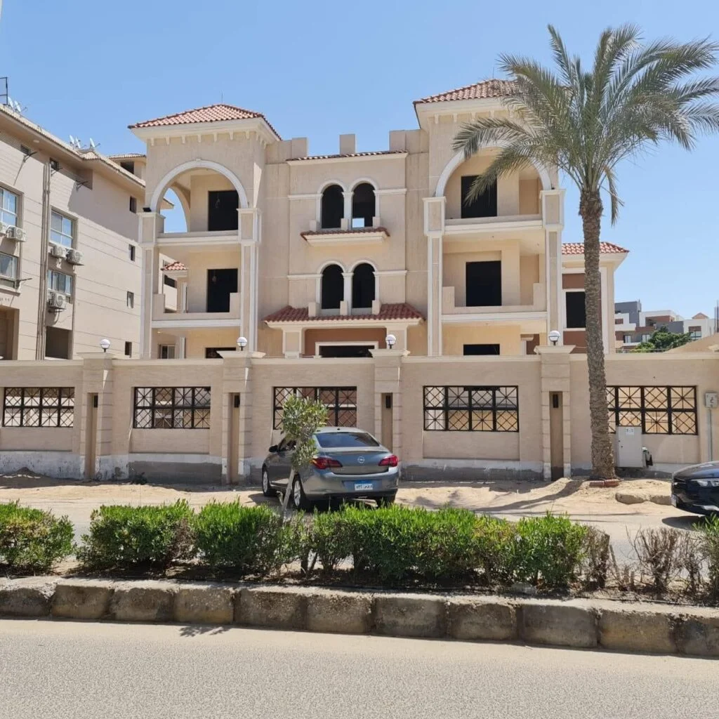 كمبوندات بالقرب من الجامعة الأمريكية